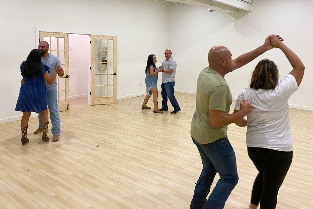 group ballroom dance classes in texas